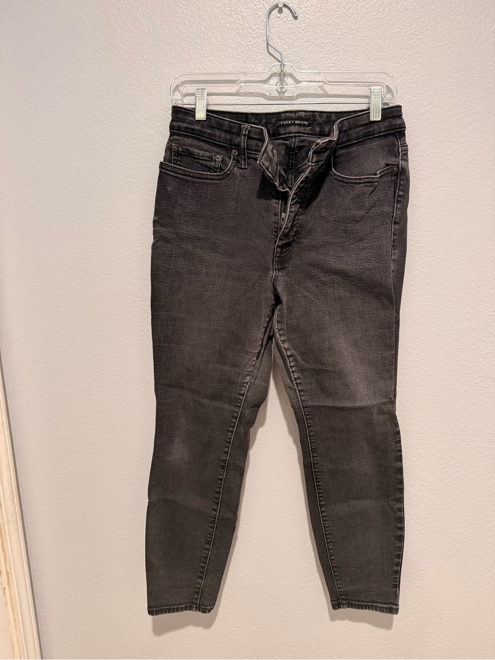 Black Lucky Brand Women's Slim Jeans size 10/30